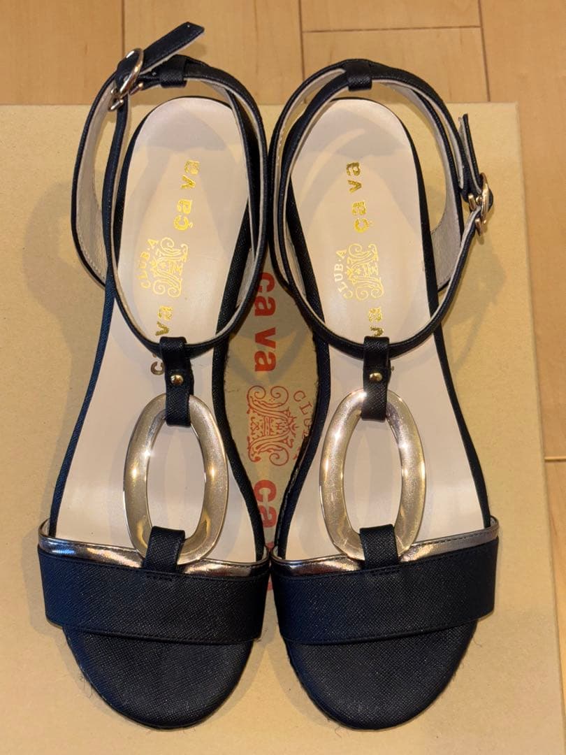 【美品 箱あり】cava cavaサンダル 23.5cm 黒色