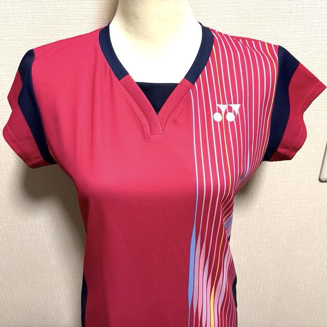 ヨネックス25年春の新製品 womanゲームシャツ【数量限定品】サイズＬ１枚のみ
