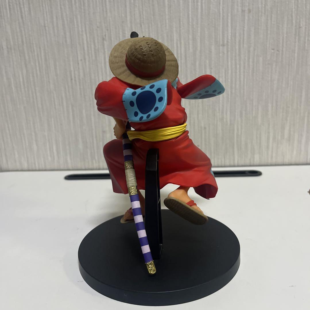 ワンピース　KING OF AIRTIST フィギュア