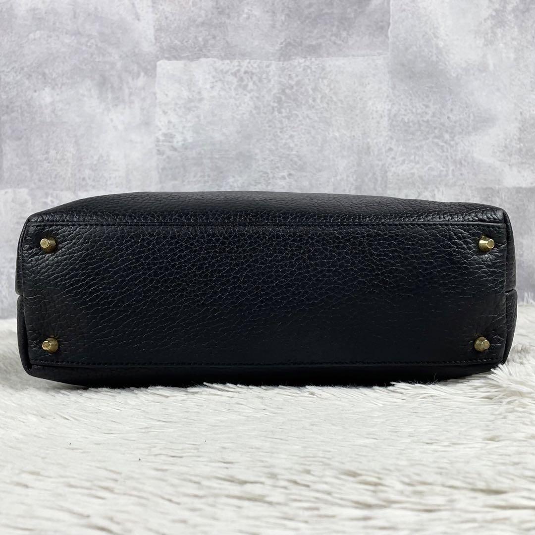 極美品 VERSACE ショルダーバッグ メデューサ レザー a557 極美品 VERSACE レザー ショルダーバッグ メデューサ シボ革 黒