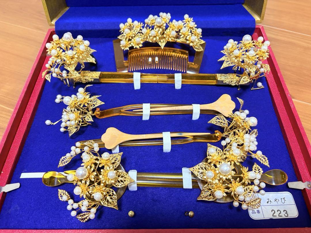 中古品　美容院使用　金色のかんざし・髪飾りセット