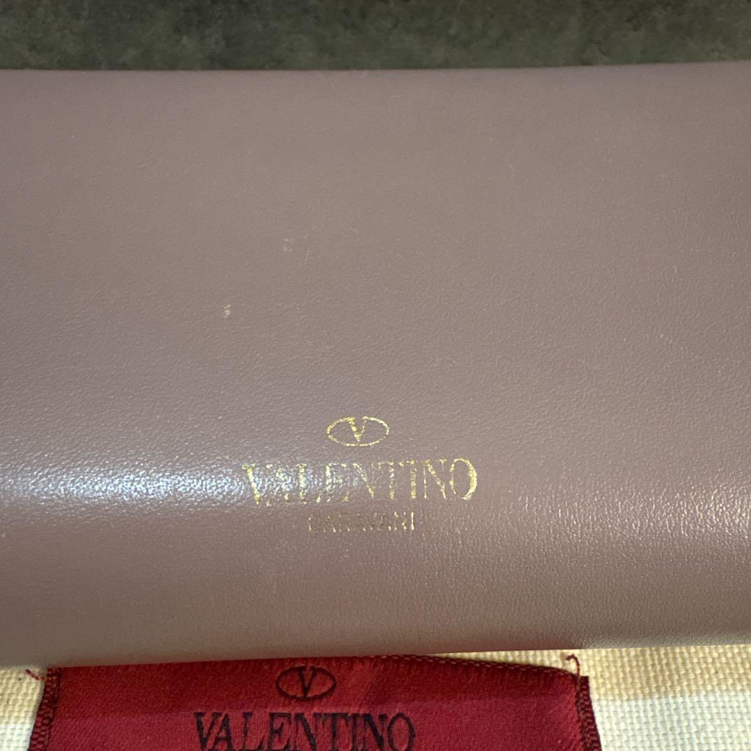 VALENTINO ロックスタッズ チェーン付きウォレット　長財布 パープル
