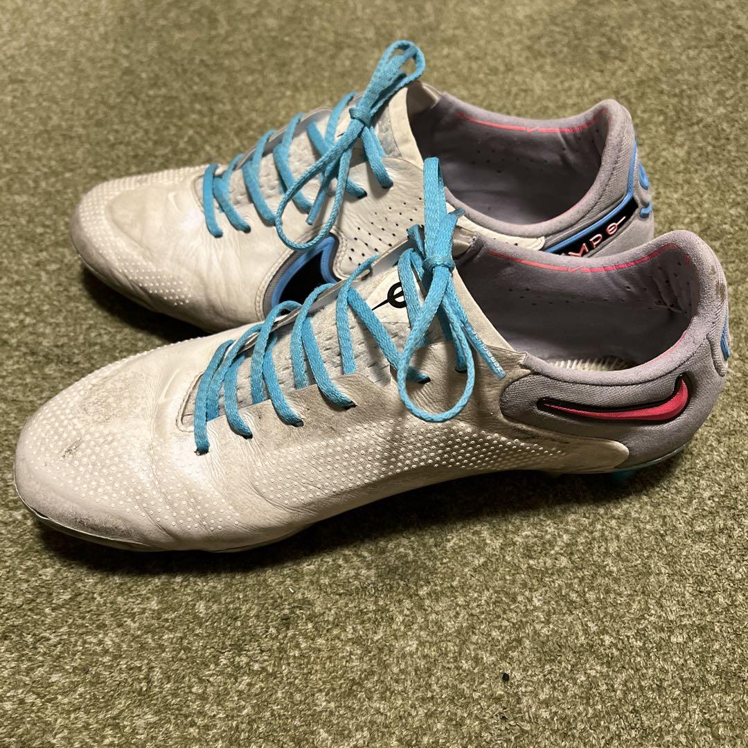 ナイキ ティエンポ レジェンド 9 エリート FG