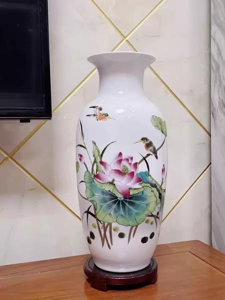 陶器製花瓶 蓮と小鳥のデザイン 陶器製花瓶 蓮と小鳥のデザイン - メルカリ