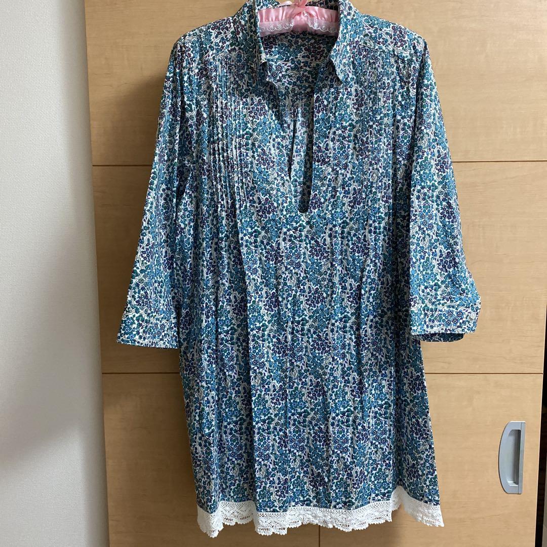 充実の品 青系花柄五分袖チュニック （花柄 五分袖フレアチュニック トップス