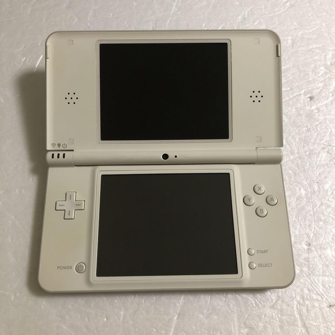 ニンテンドーDSi LL
