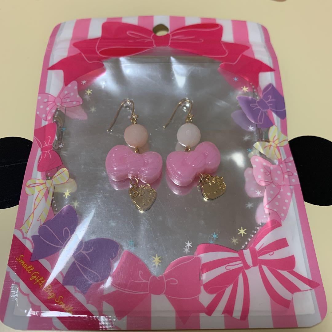 メルカリ サンリオ ハローキティ ピアス ピアス 両耳用 810 中古や未使用のフリマ メルカリ サンリオ ハローキティ ピアス ピアス 両耳用 810 中古や未使用のフリマ