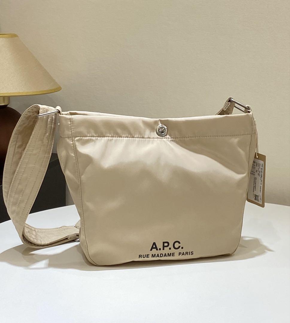 A.P.C. アーペーセー ベージュ Journal ショルダーバッグ
