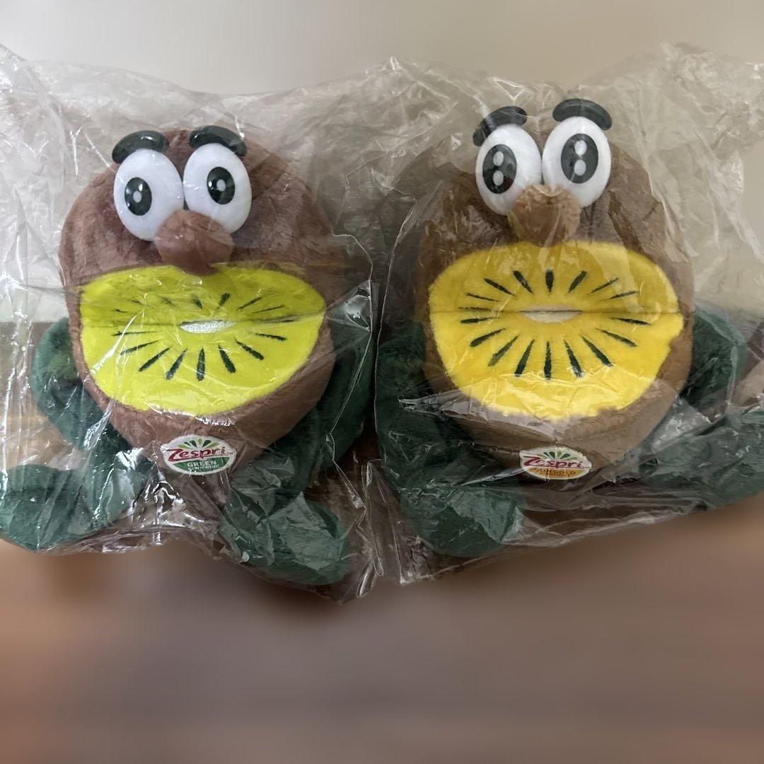 #メルカリでハロウィンZespri ゼスプリキウイブラザーズ ぬいぐるみ バケツ メルカリでハロウィンZespri ゼスプリキウイブラザーズ