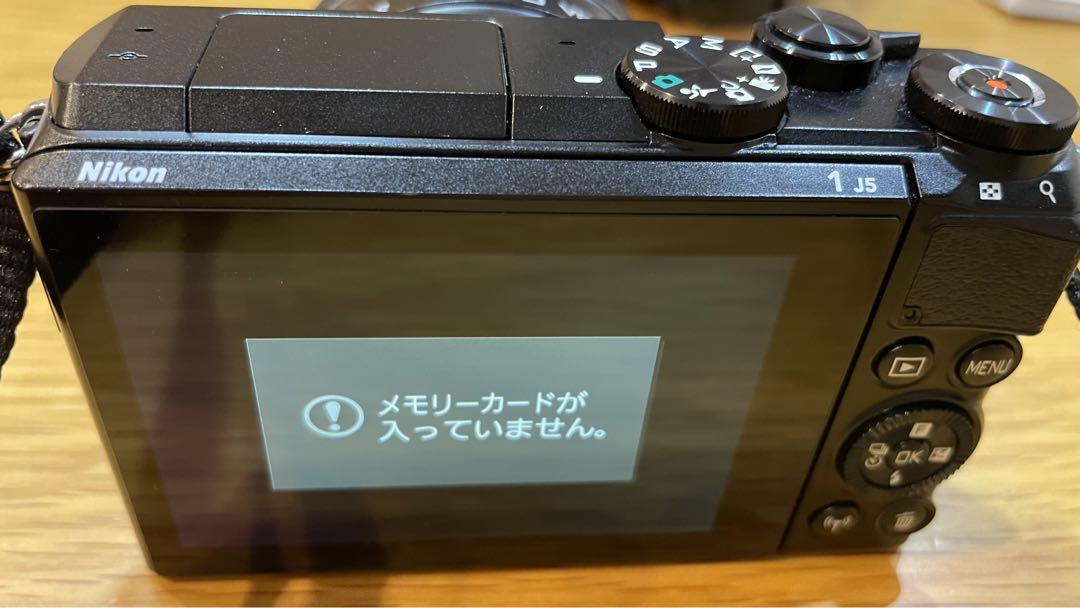 美品 Nikon 1 J5 ニコン 動作確認済 WI-Fi機能4Kムービー高画質