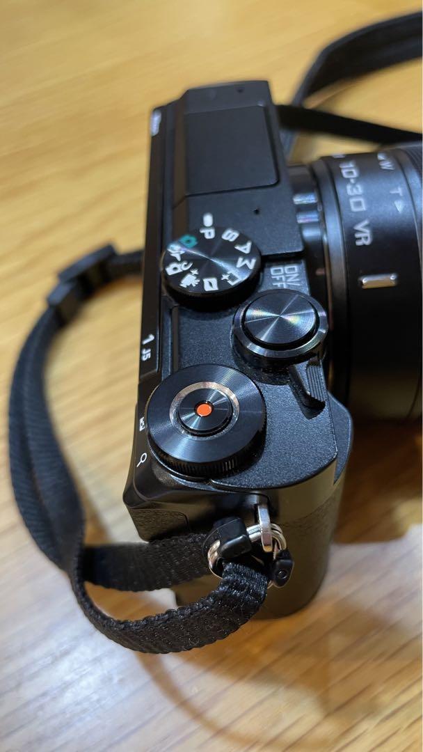 美品 Nikon 1 J5 ニコン 動作確認済 WI-Fi機能4Kムービー高画質