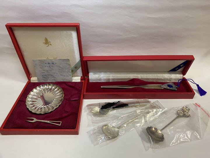 贈り物 【純銀製3点おまとめ】TP 骨董品 ペーパーナイフ レモン皿 スプーン3本 - 容器 贈り物 【純銀製3点おまとめ】TP 骨董品 ペーパーナイフ レモン皿 スプーン3本 - 容器