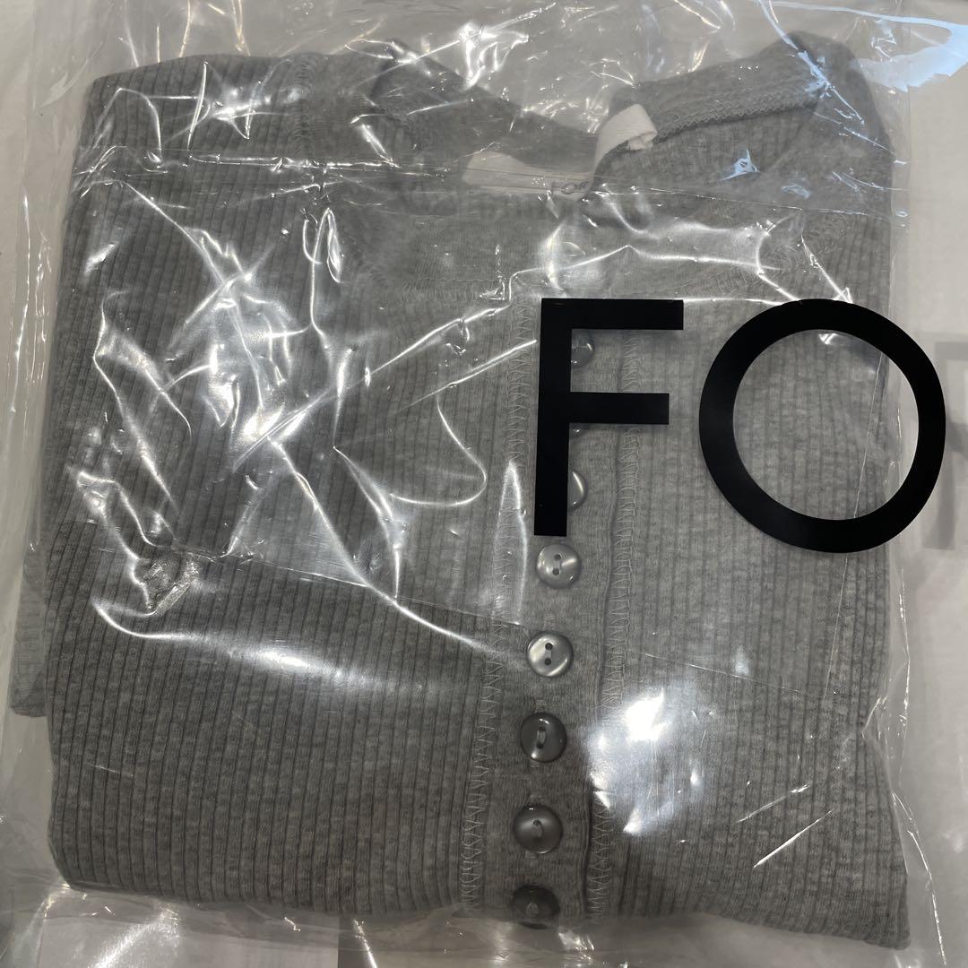 東原亜希　forme ヘンリーネック グレー 東原亜希forme ヘンリーネック グレー