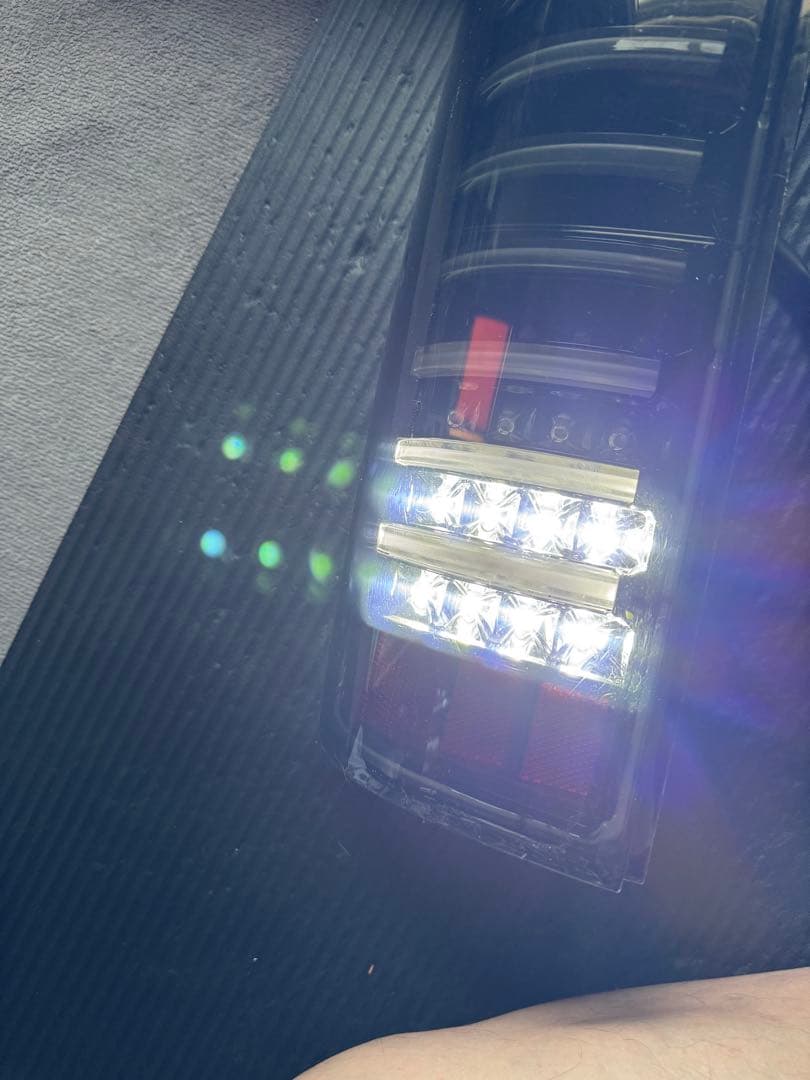 200系 ハイエース スモークテールランプ 社外