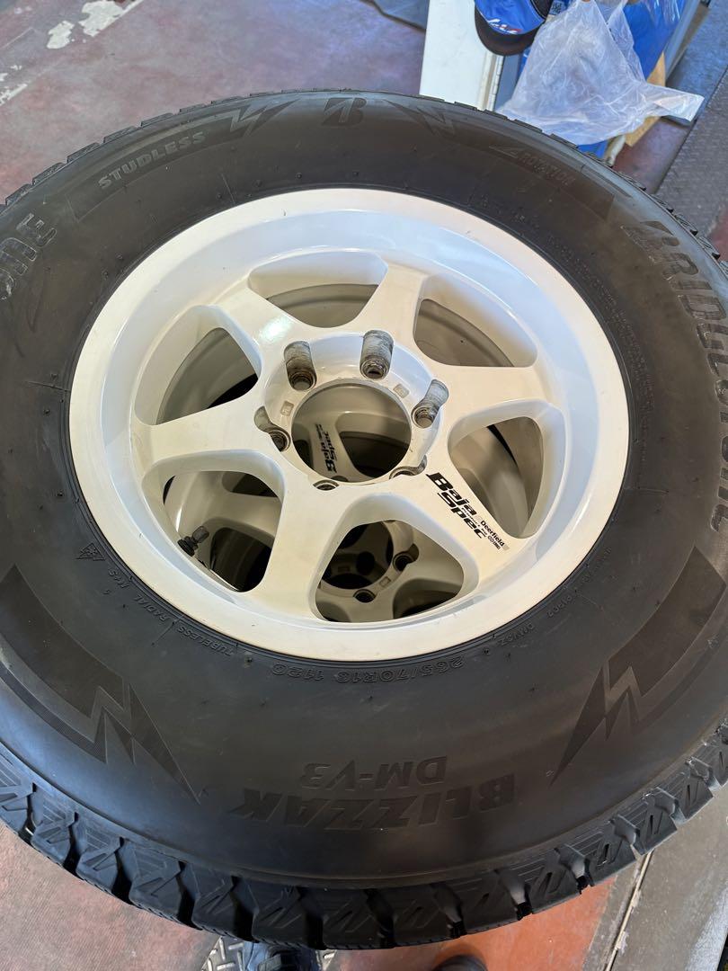 265/70R16 スタッドレスタイヤ ブリザックDM-V3買う