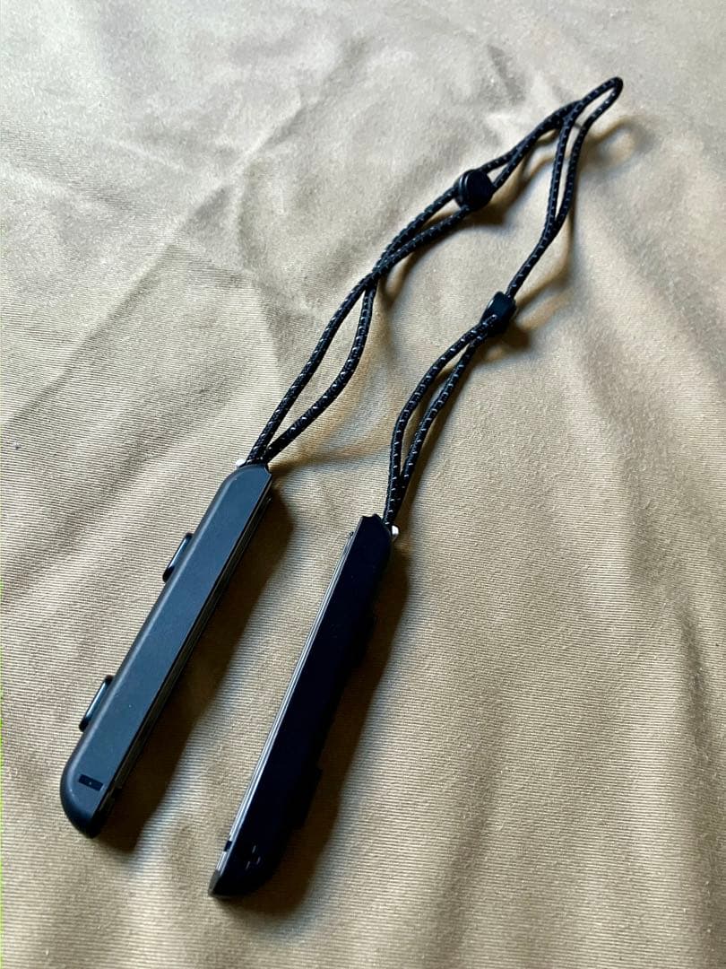 美品Nintendo switch有機EL本体マリオレッドSDカード、グリップ付