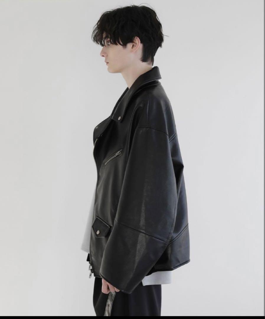 LILL（リル）の「ビッグシルエットダブルライダースジャケット