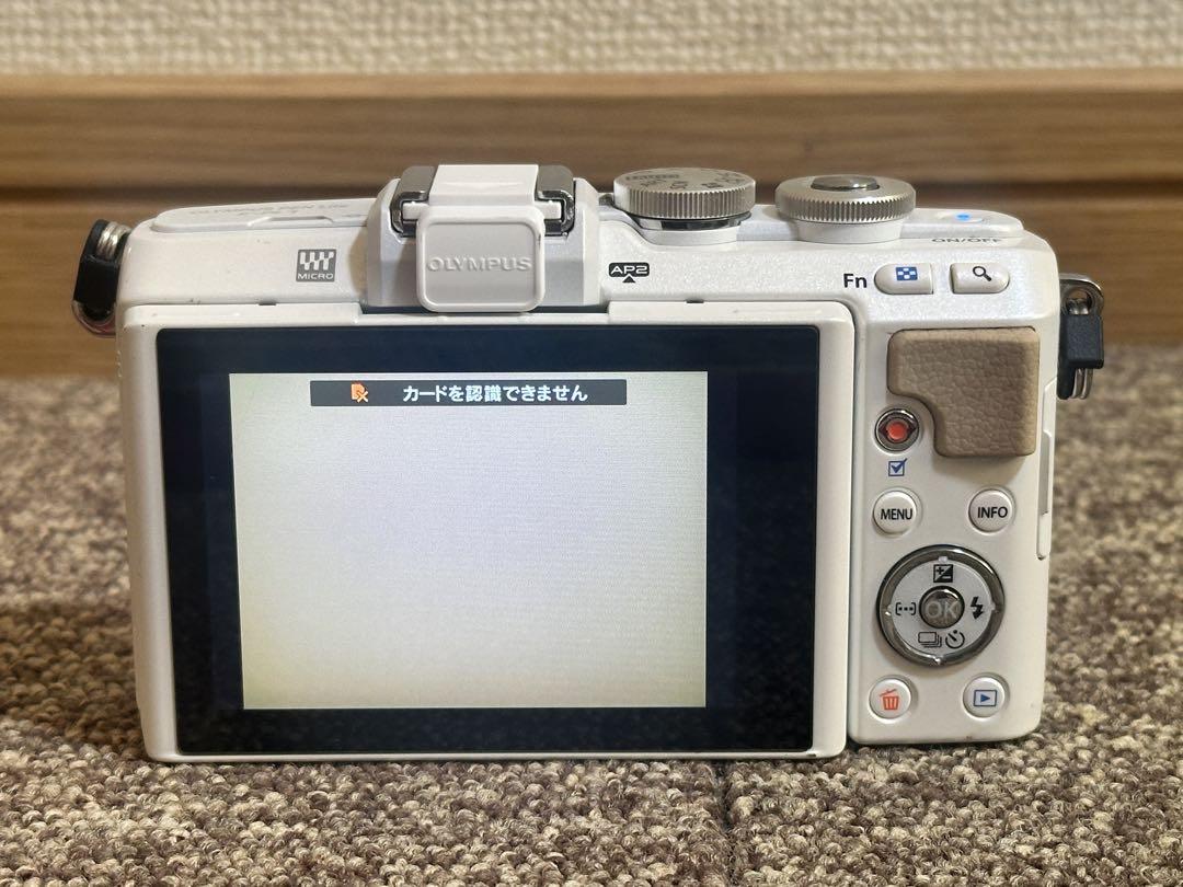 OLYMPUS オリンパス PEN E-PL7 ホワイト 動作確認済み