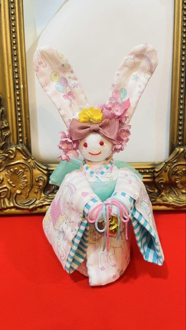 おばあちゃんのハンドメイド　着物お姫様うさぎ人形　お花福玉　縮緬細工幸せの鈴の音 おばあちゃんのハンドメイド 着物お姫様うさぎ人形 お花福玉
