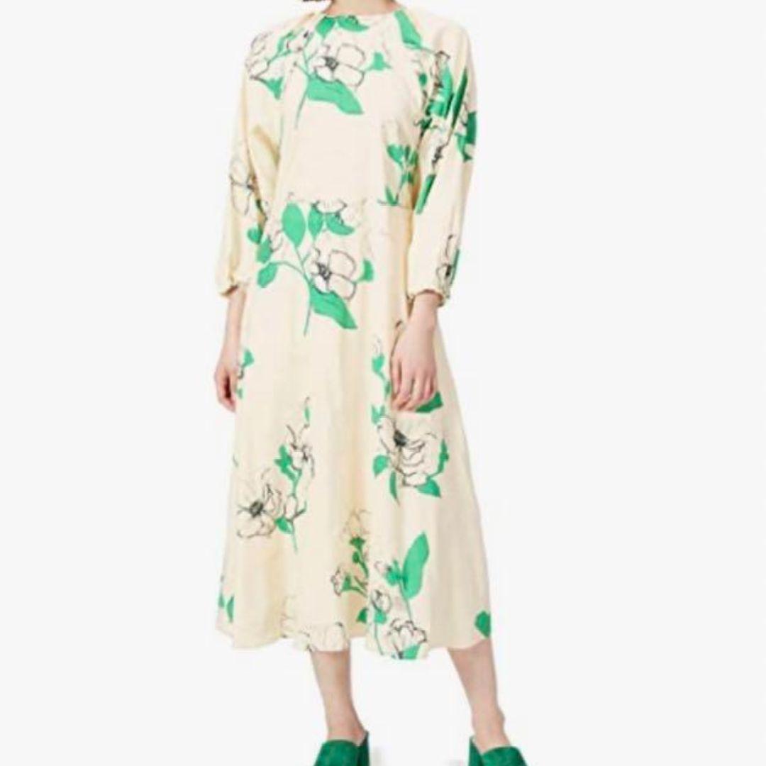 新品・タグ付き Mila Owen ミラオーウェン ロングワンピース S 花柄