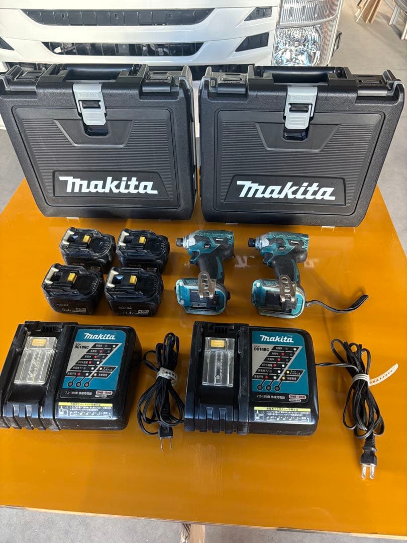 Makita 電動インパクトドライバーセット 2セット DC18RC付き