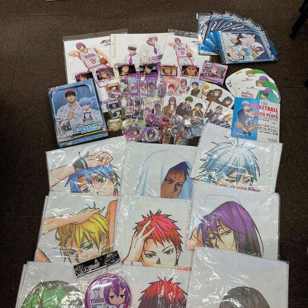 黒子のバスケ グッズ キーホルダー 缶バッジ 写真 タオル 色紙 ネクタイピン目立った傷や汚れなし