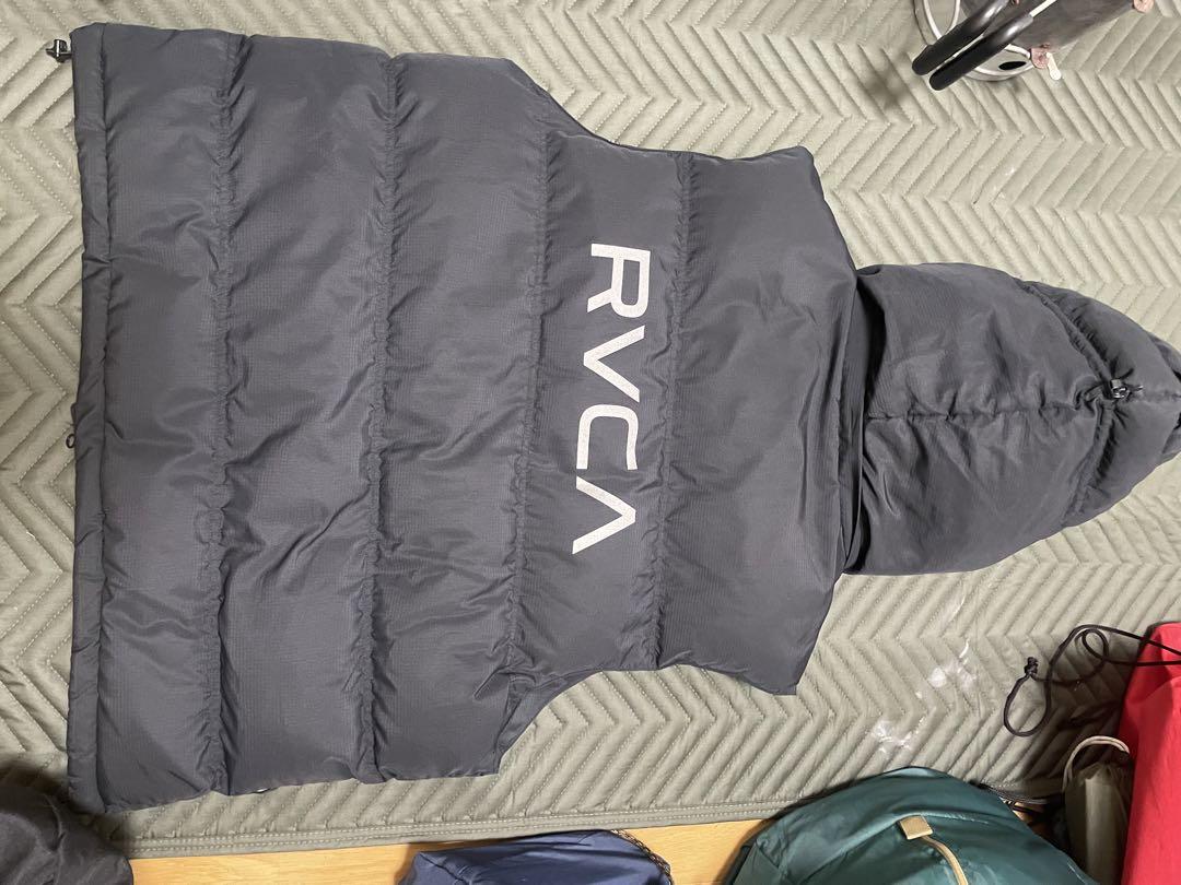RVCA フード付きダウンベスト Lサイズ ブラック RVCA フード付きダウンベスト Lサイズ ブラック - ジャケット