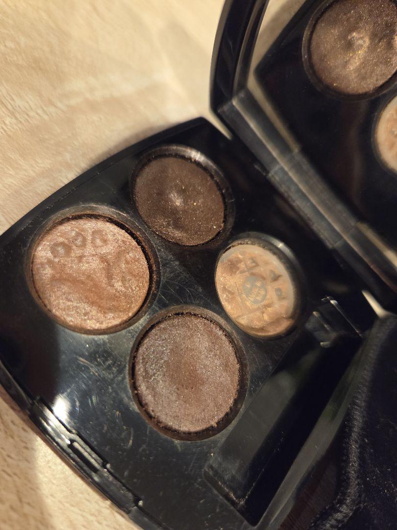 限定アイシャドウパレット】レ キャトル オンブル｜CHANELの