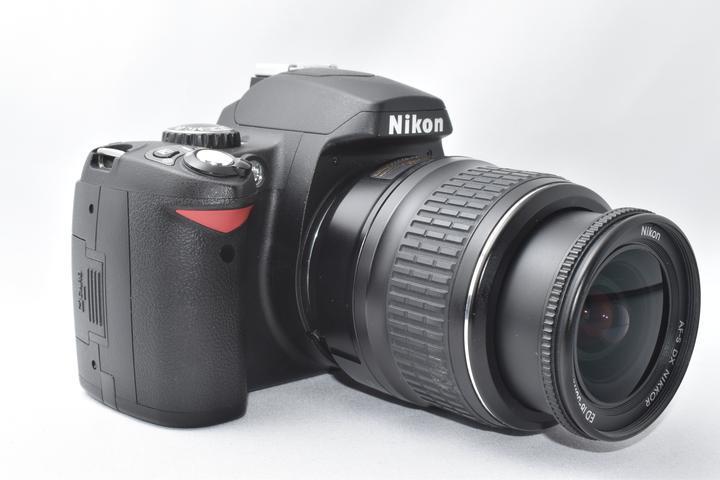 【美品】シャッター回数3500回 Nikon D40 ブラック バッグ付き 美品】シャッター回数3500回 Nikon D40 ブラック バッグ付き