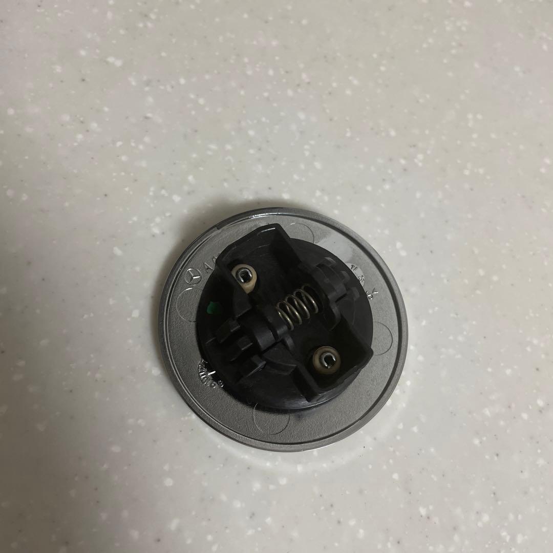 ●【ベンツ純正品】ブラック ボンネットエンブレム・ボンネットバッジ ● 社外グリル交換の方　待望のブラック（黒）がリリースされました