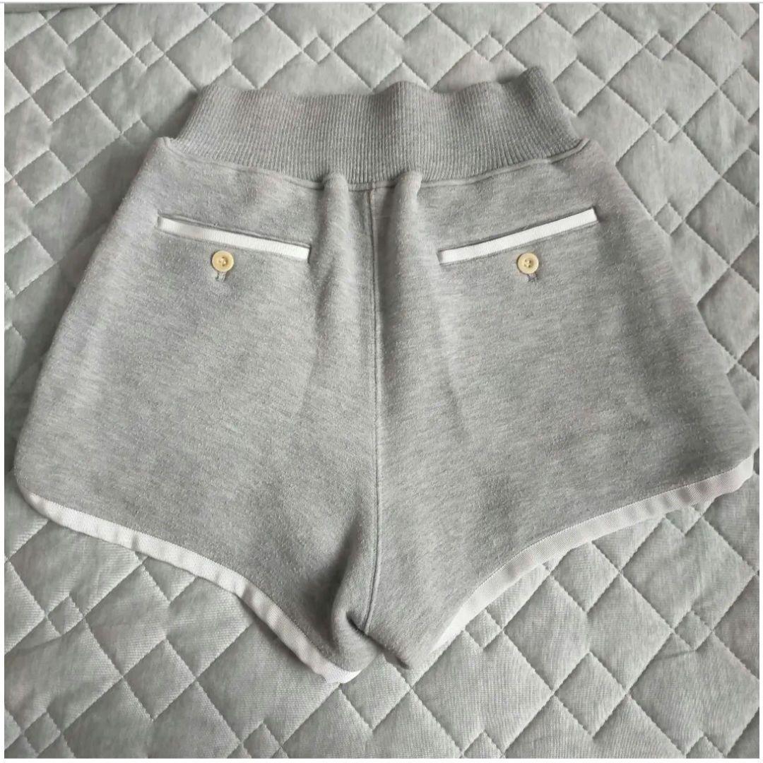 sacai グレー スウェット ショートパンツ バックポケット付き
