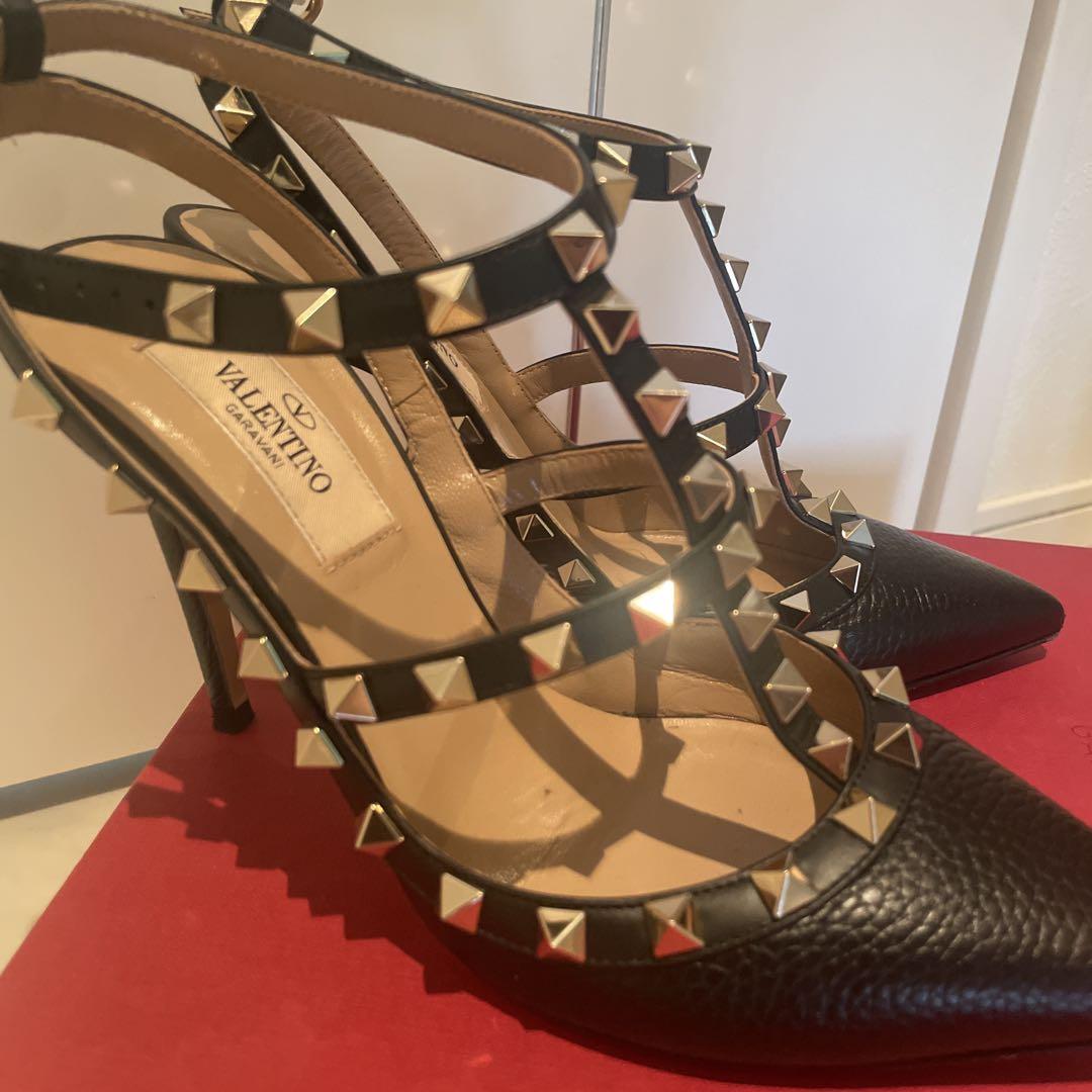 Valentino スタッズ付き ブラック ハイヒール