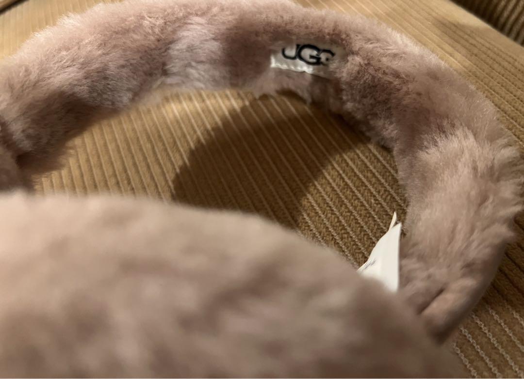 UGG SHEEPSKIN EMBROIDERY EARMUFF イヤーマフ