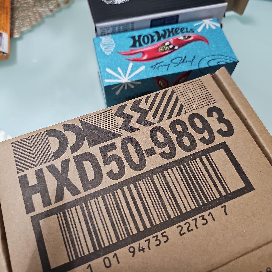 ミニカー HotWheels Kenny Scharf's \"Zooom!\"T-Bird