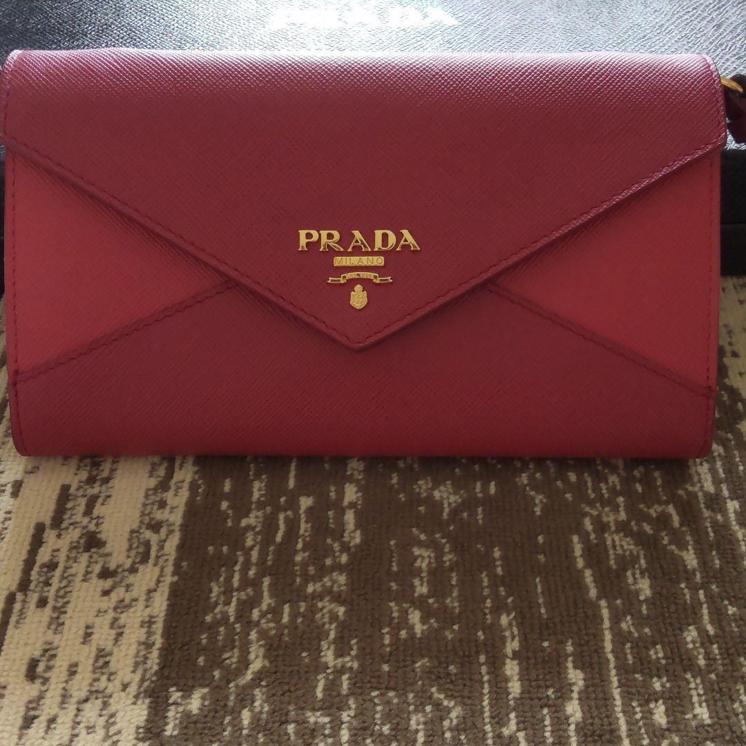 30 割引レッド系福袋特集 21 プラダ Prada ポシェット 長財布 小物レッド系 U Life Okinawa
