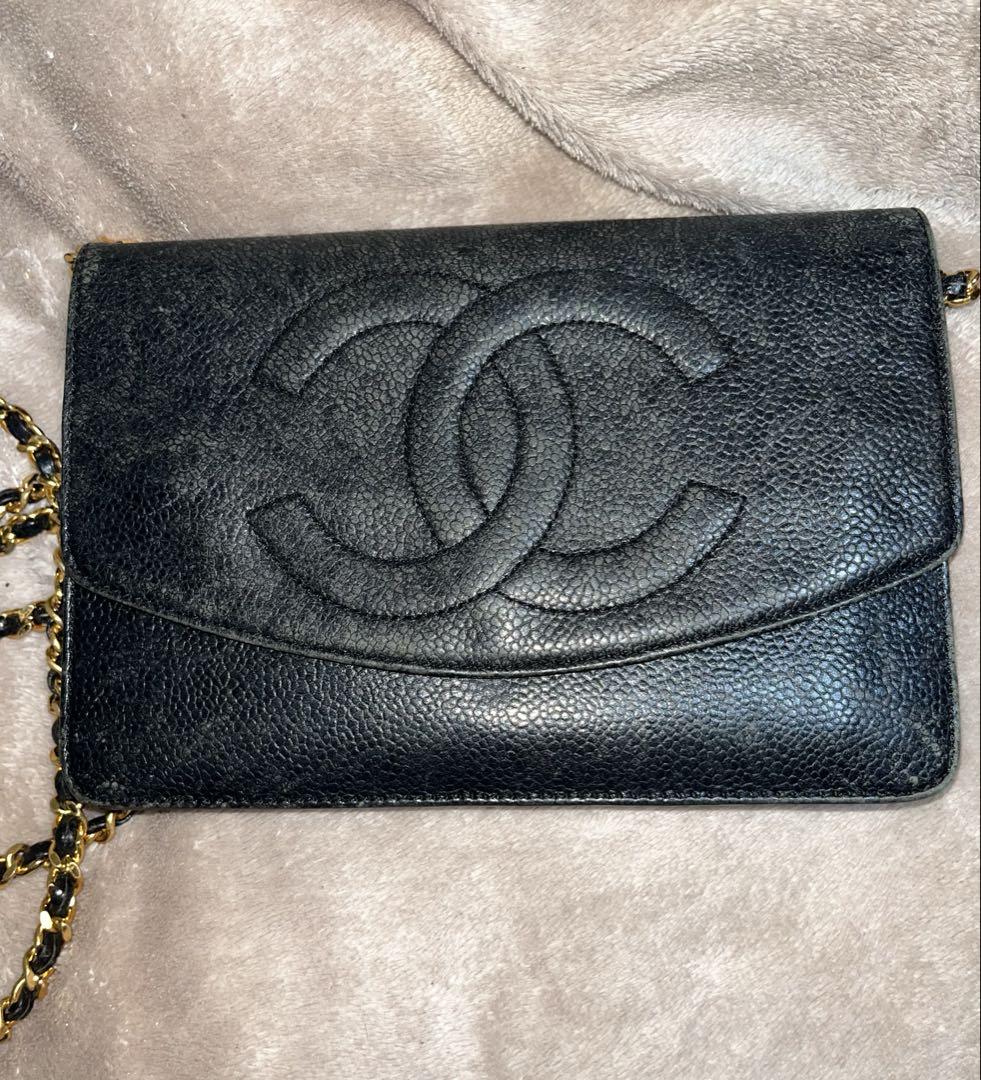 CHANEL シャネル　チェーンウォレット　キャビアスキン
