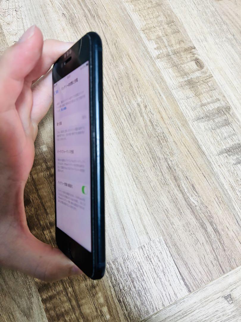 ほぼ新品　iPhone SE 第3世代 64GB SIMフリー