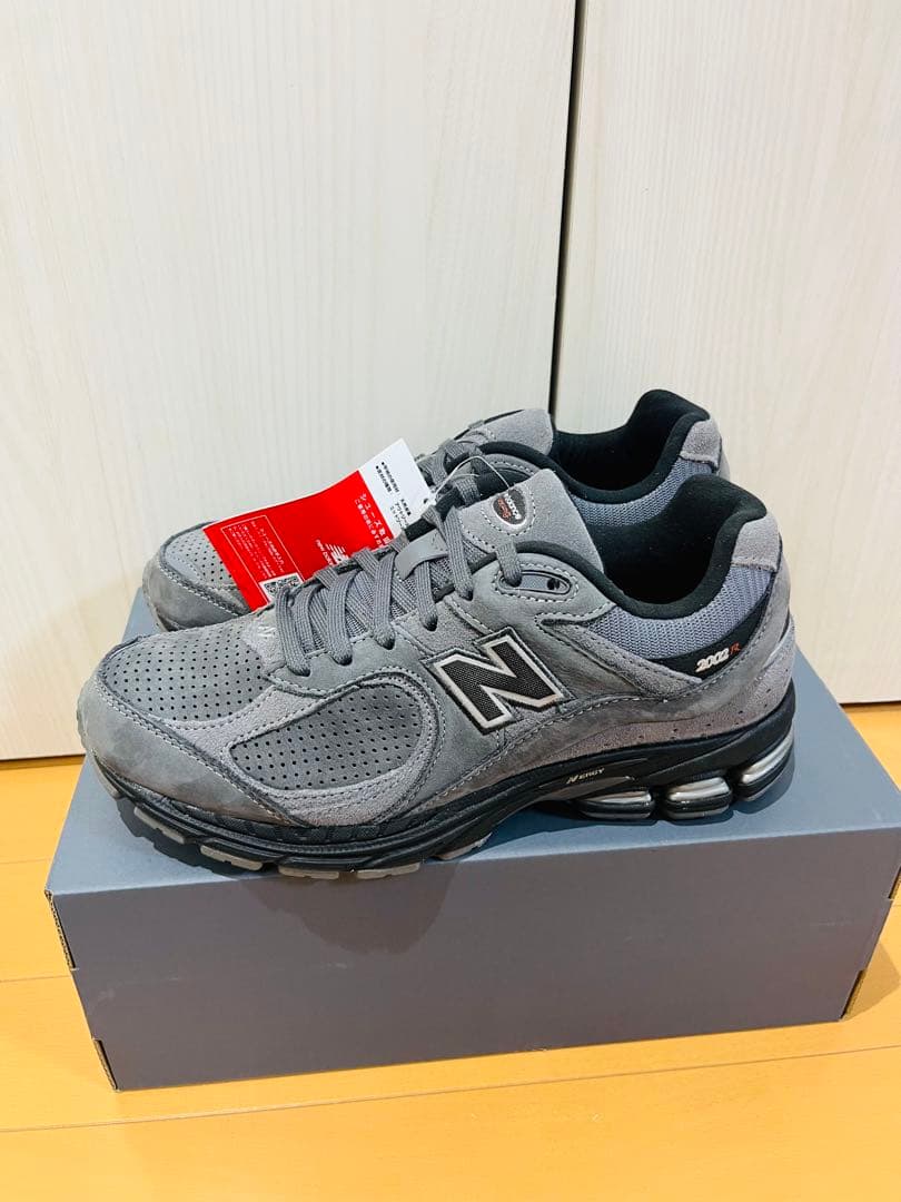 新品 New Balance M2002REH 27cm ダークグレー 新品 New Balance M2002REH 27cm ダークグレー