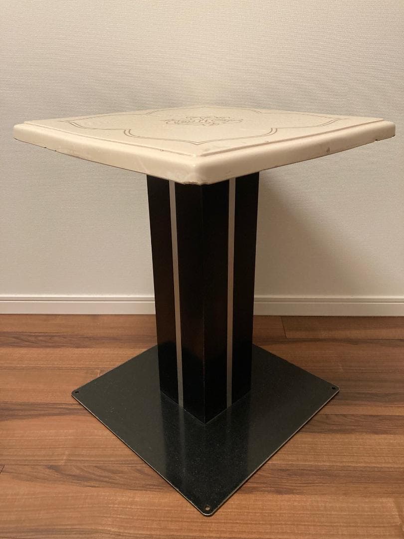 帝国劇場　喫茶テーブル 21. 喫茶テーブル | 東宝 モール