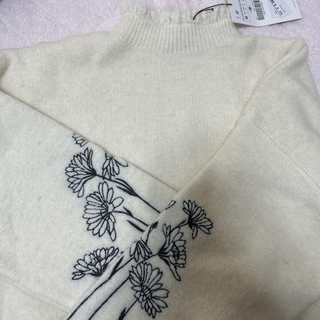ZARA - ZARA 刺繍モチーフニットセーター Mの通販 by lilyy's