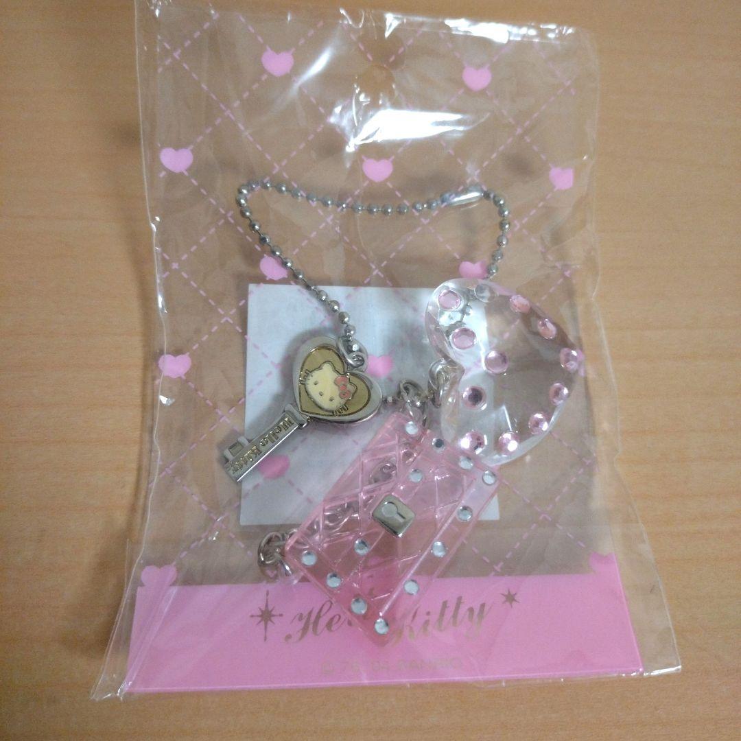 ☆激レア☆ハローキティ　鍵　バッグ　ハートキーホルダー　レトロ　希少