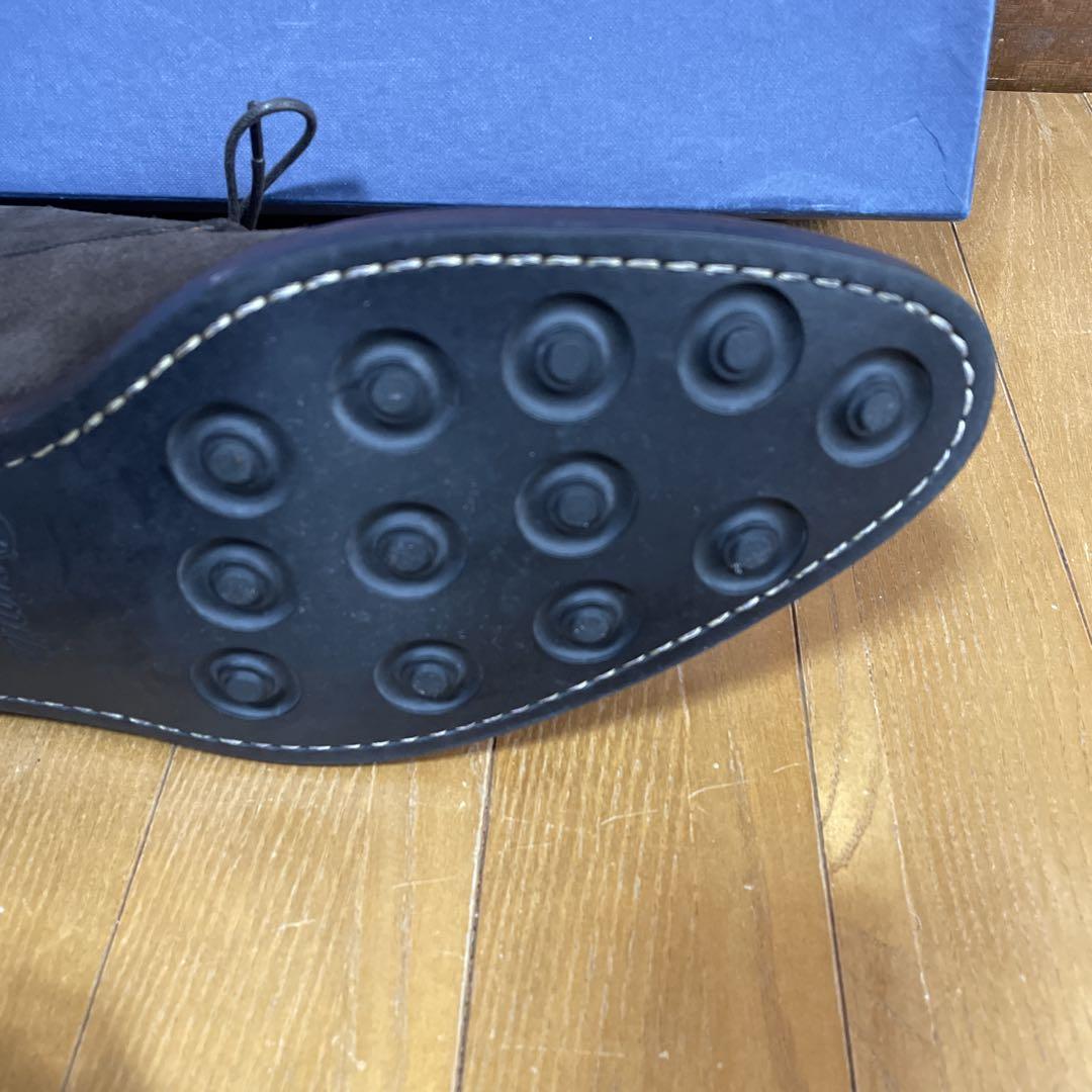 ダークブラウン