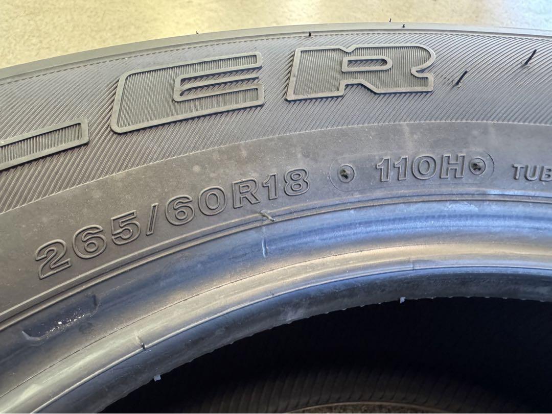 ハイラックスGR 純正タイヤ4本セット