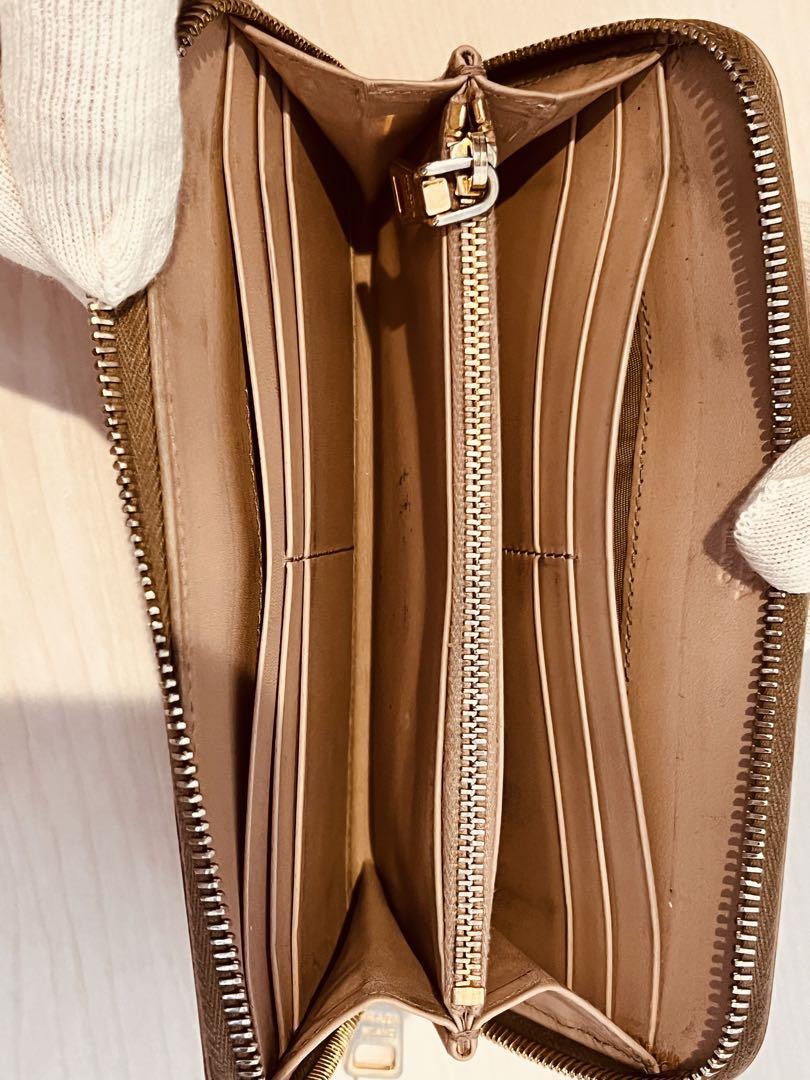 PRADA 長財布　ベージュ 中古・古着通販】PRADA (プラダ) 長財布 ベージュ｜ブランド