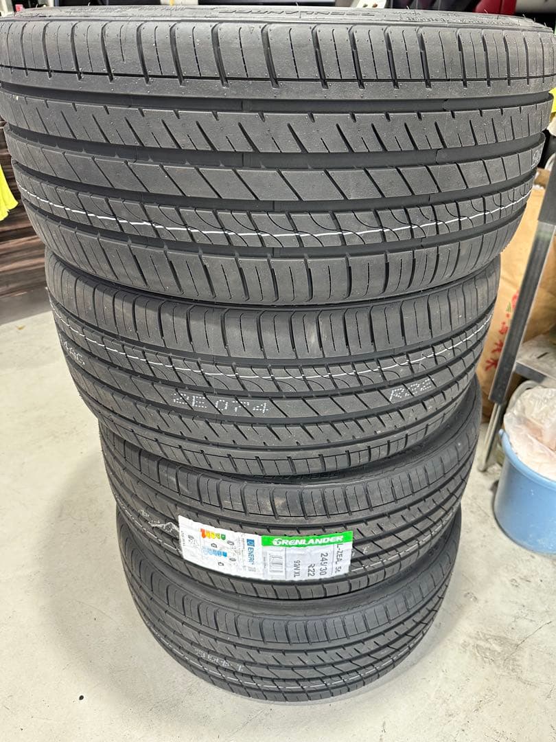 未使用L-ZEAL 55 245/30R22