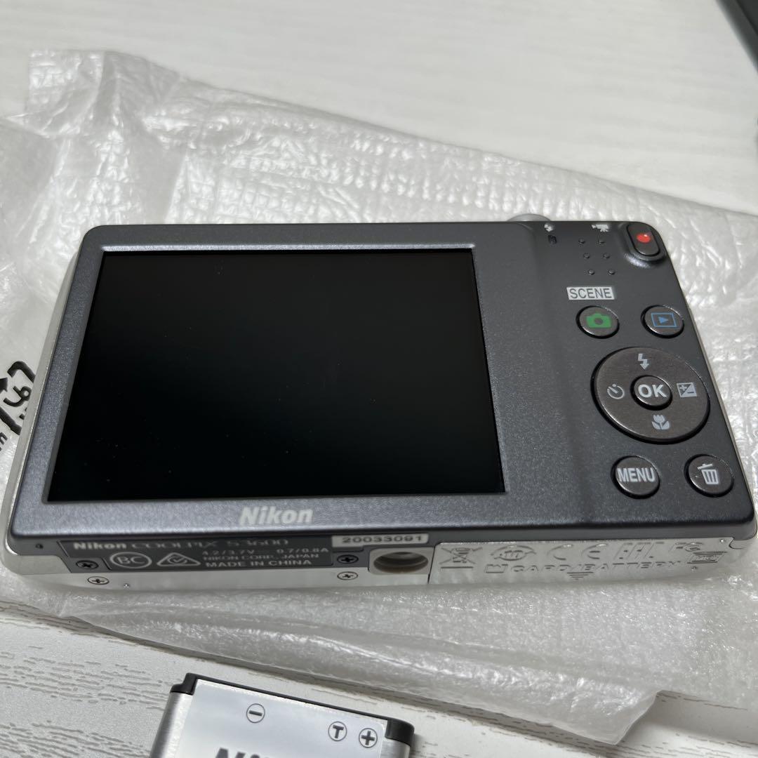 美品　Nikon COOLPIX S3600 シルバー