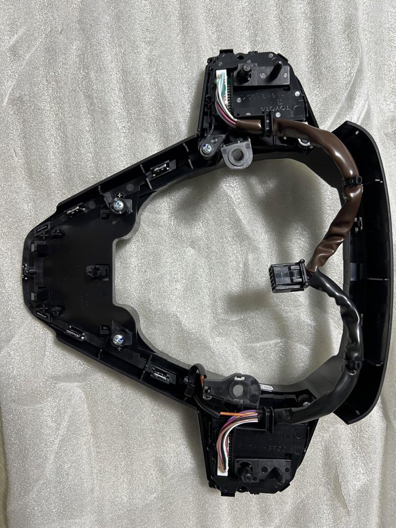 クラウン220系　ステアリングスイッチ ASSY Type2　ピアノブラック
