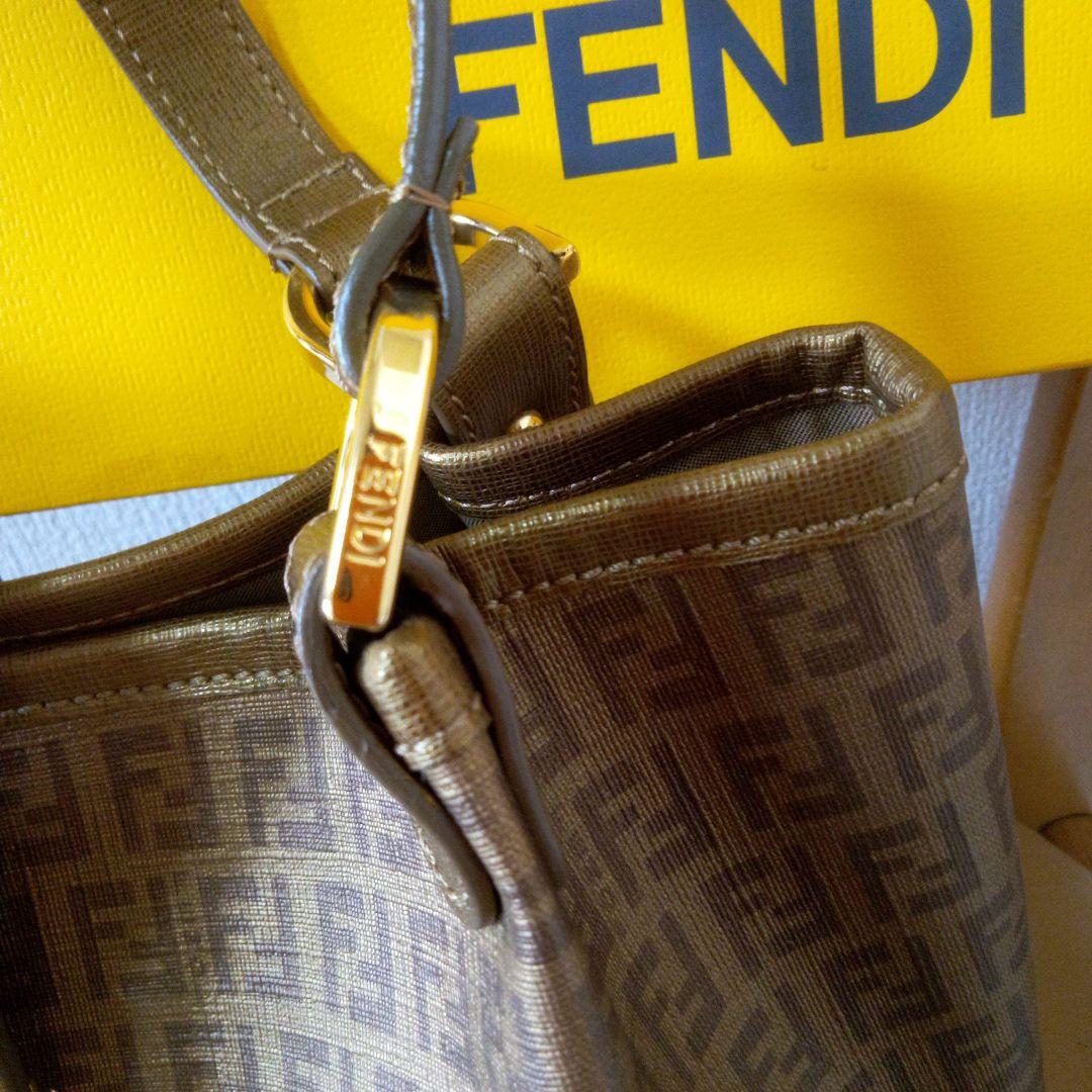 フェンディ FENDI    ショルダーバッグ   持ちゴールド   未使用