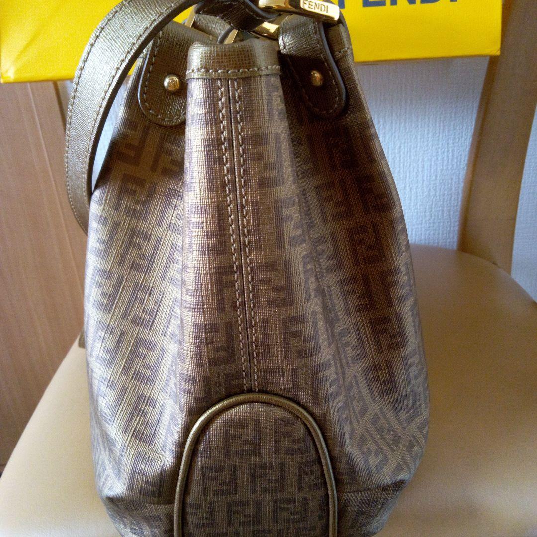 フェンディ FENDI    ショルダーバッグ   持ちゴールド   未使用