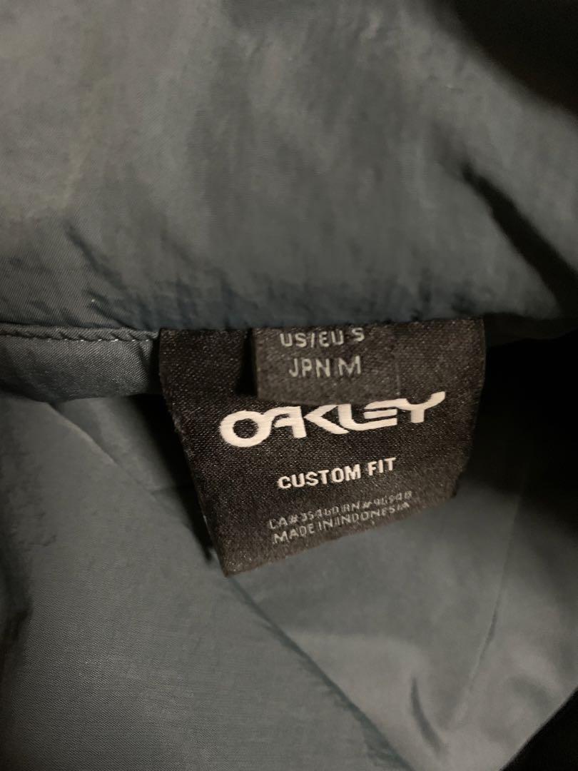 OAKLEY[オークリー]薄手プルオーバーダウンジャケット